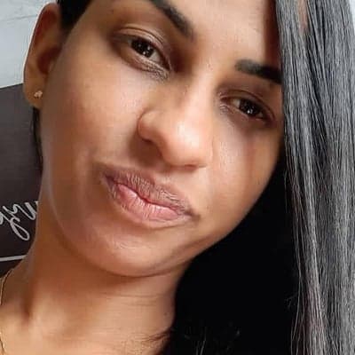 Biia Souza — cabeleireira na Ilha de Itaparica